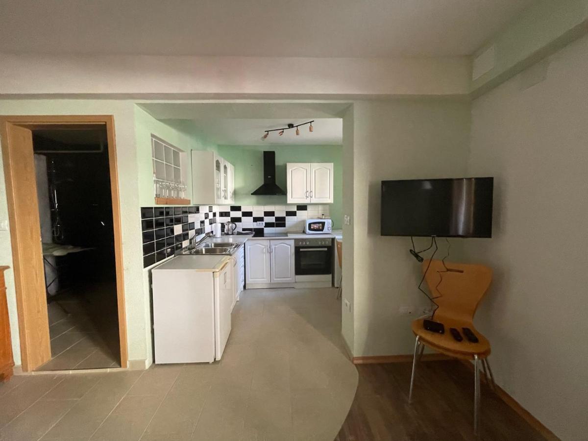 Old Square House - Hisa Na Starem Trgu Appartement Tolmin Buitenkant foto